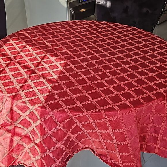 Lenox American By Design Round Tablecloth Red 70" - Picture 5 of 16